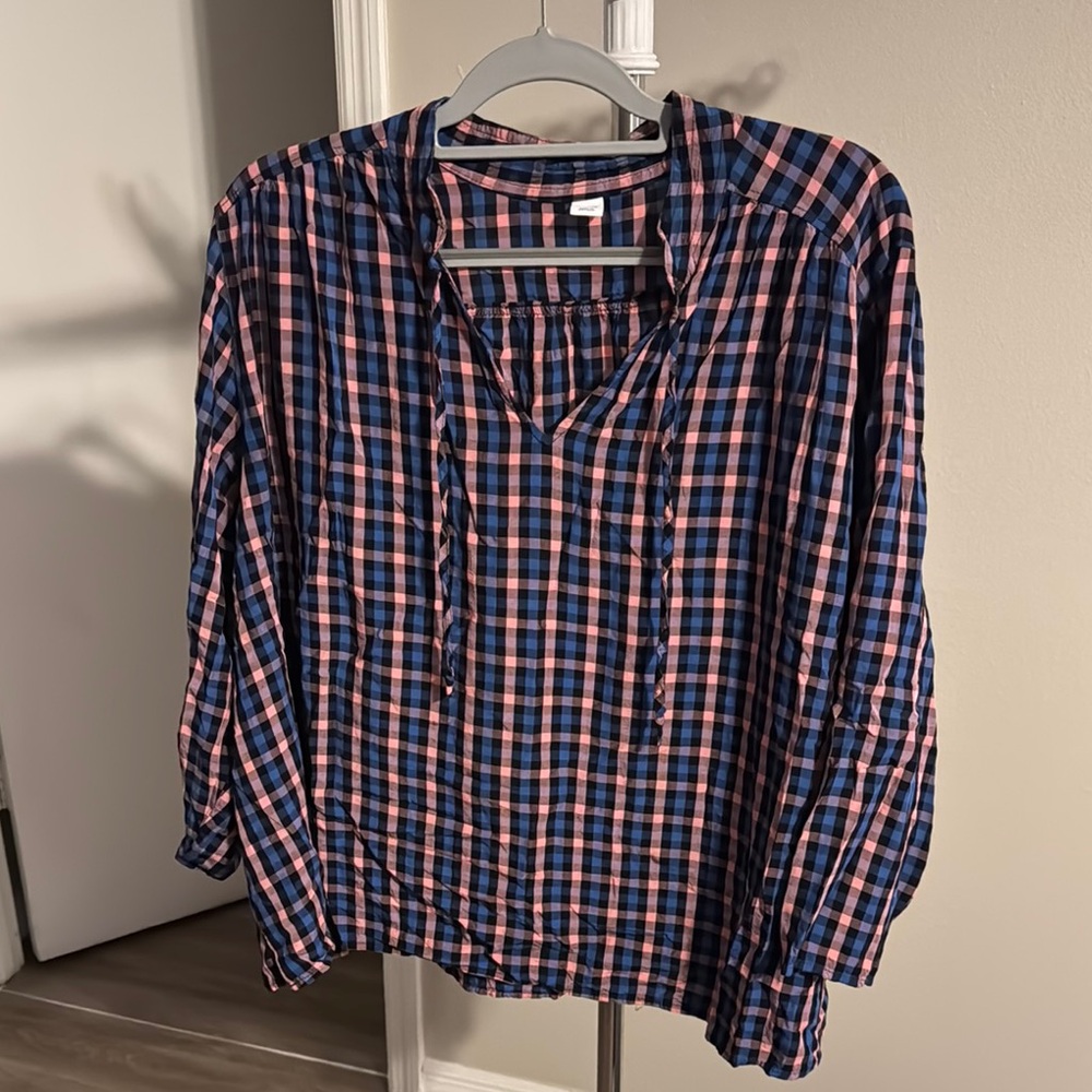 Old Navy Blue and Pink Boxy Blouse with Mandarin Collar